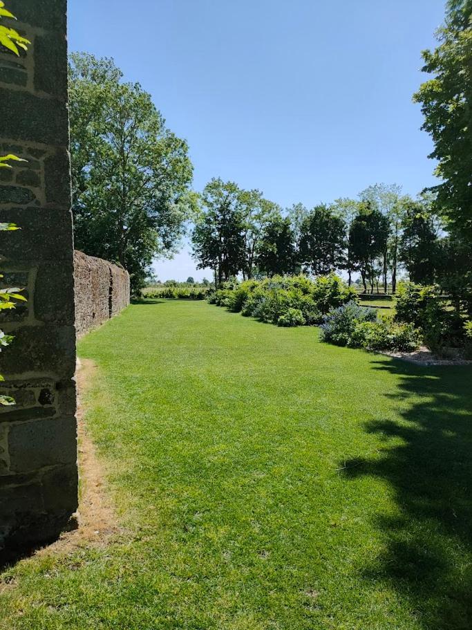 Domaine Du Manoir De Vains 호텔 외부 사진
